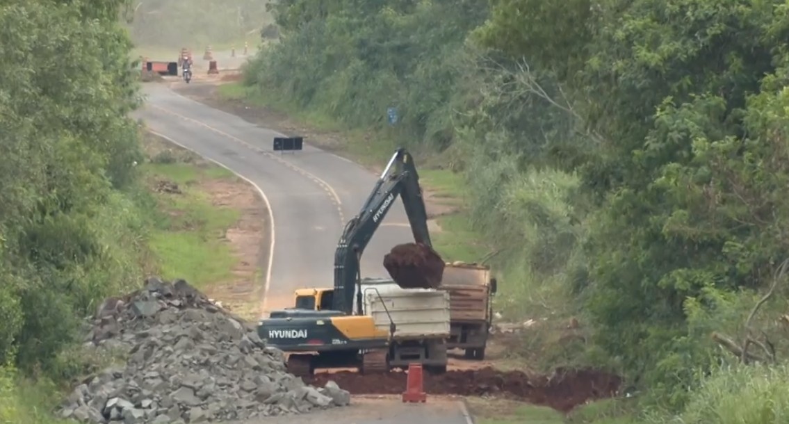 obras-em-trecho-da-pr-492-em-tamboara-devem-ficar-prontas-em-cinco-meses,-segundo-der