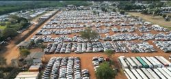 quase-6-mil-veiculos-apreendidos-na-triplice-fronteira-lotam-patio-da-receita-federal-em-foz-do-iguacu