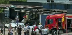 incendio-atinge-deposito-de-tintas-em-campina-grande-do-sul