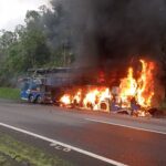 ‘pensei-que-alguem-tinha-passado-mal-no-banheiro’,-diz-passageira-que-estava-em-onibus-incendiado-por-homem