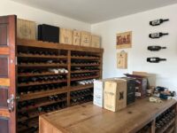 operacao-mira-empresa-envolvida-em-descaminho-de-vinho-em-curitiba;-venda-era-feita-nas-redes-sociais