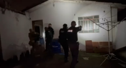 grupo-suspeito-de-usar-uniformes-da-policia-para-cometer-crimes-e-alvo-de-operacao-em-curitiba-e-regiao-metropolitana